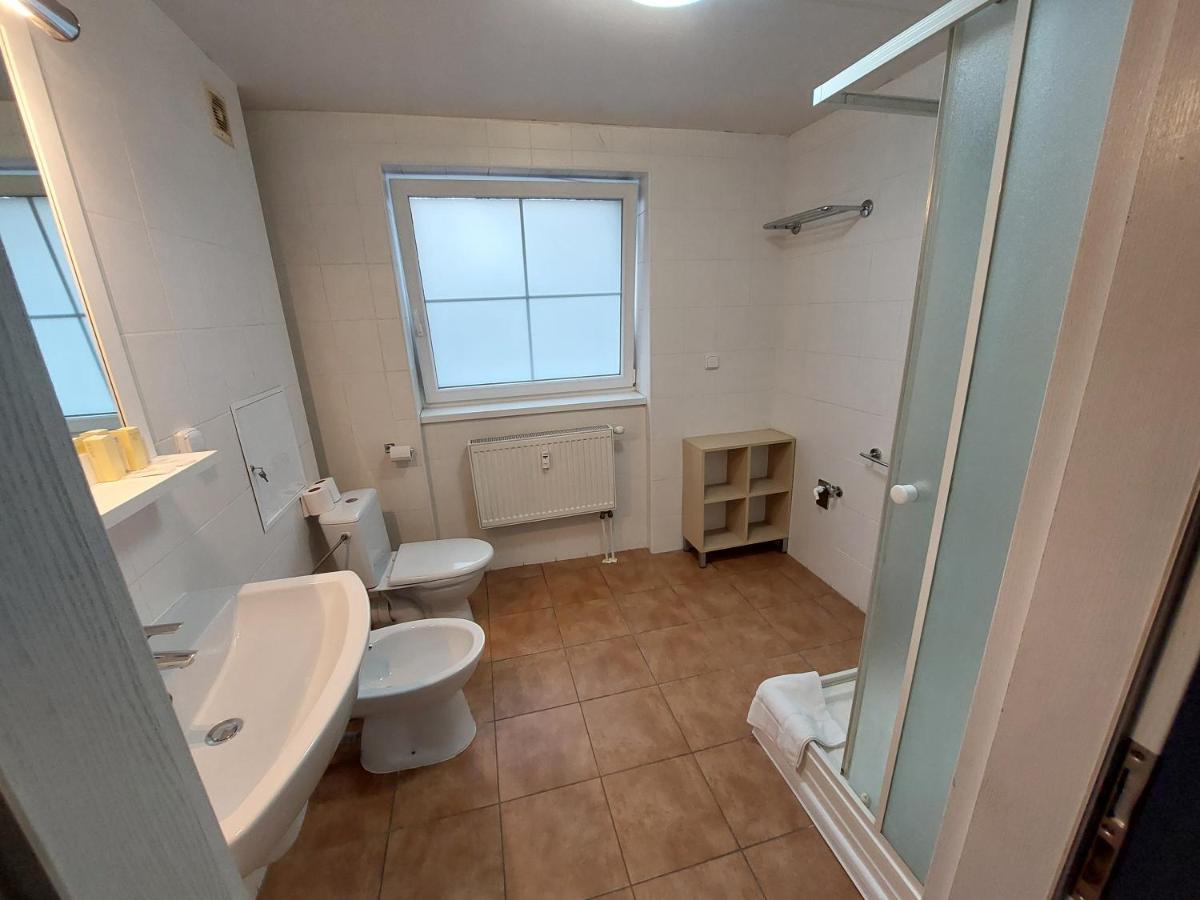 Levidom Residence Rooms Levice Luaran gambar